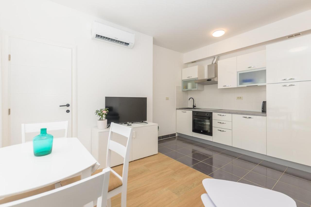 Gigo Apartment Pula Exterior photo